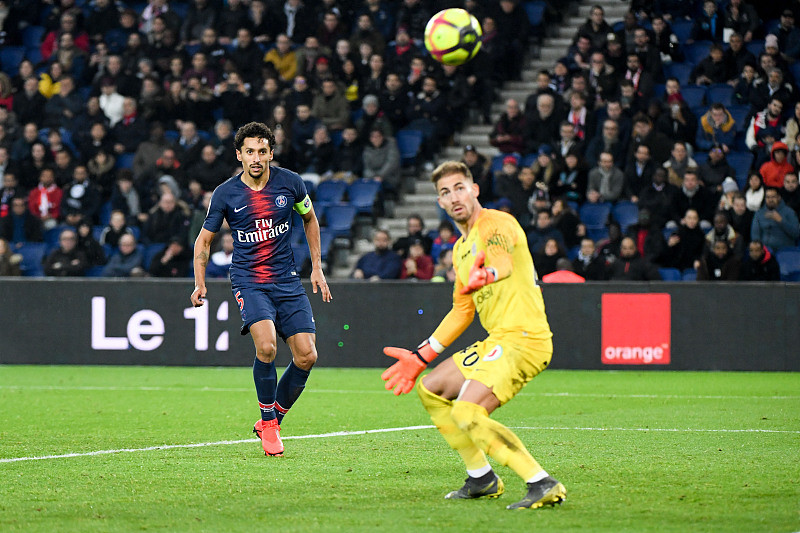 借鉴国米阿德里亚诺改编的莱昂纳多之歌（灵感源自国米阿德里亚诺改编版《莱昂纳多之歌）