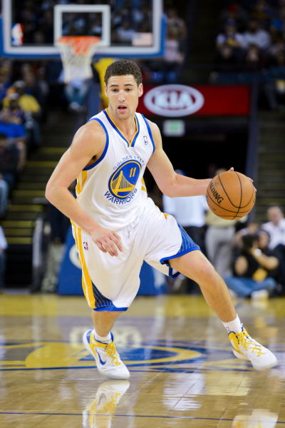 王俊杰10分3篮板&连续2场得分上双，赵维伦1篮板3助攻（王俊杰砍下10分3板连两场得分上双，赵维伦贡献1板3助攻）