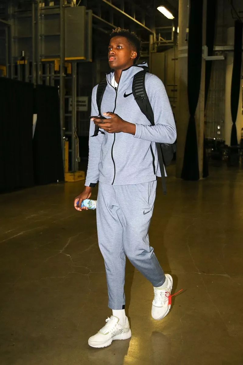 巴西大名单：维尼修斯领衔，法比尼奥、罗克回归，内马尔无缘（巴西新一期大名单出炉：维尼修斯压阵，法比尼奥与罗克回归，内马尔落选）