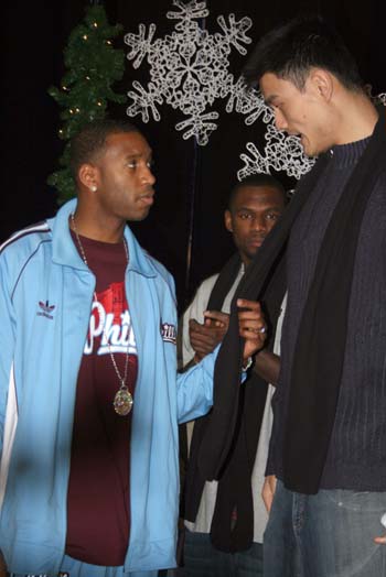 麻杆打狼两头怕？皇马战曼城或成互捅局 但瓜帅做到一点必全身而退（投鼠忌器两头怕？皇马战曼城或成互伤之局，瓜帅若守住关键一点即可全身而退）