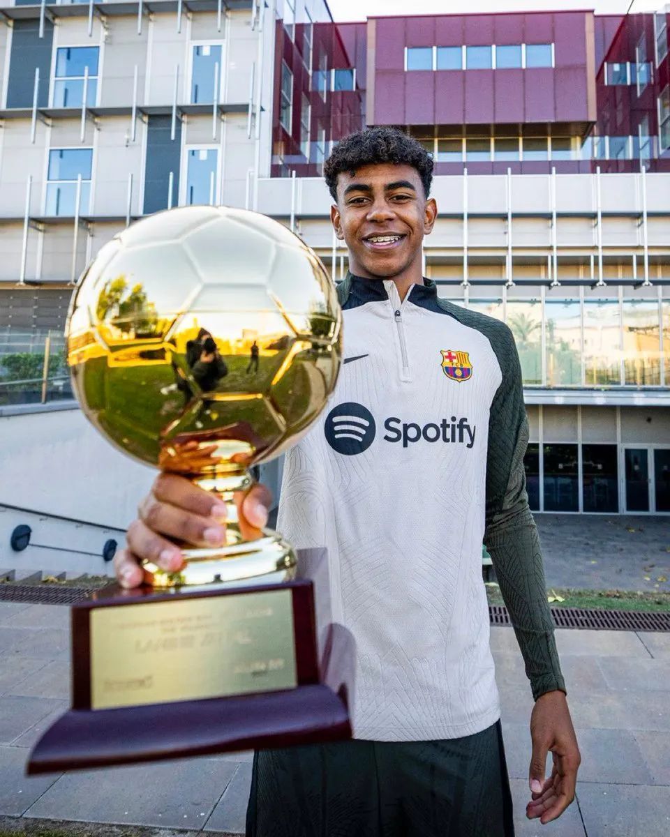 NBA季后赛焦点球员表现回顾（NBA季后赛关键球员表现盘点）