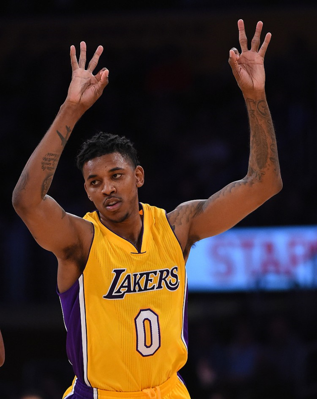 强队杀手！凯尔特人近5场先后击败魔术、活塞、骑士和尼克斯（凯尔特人成强队克星：近5战连斩魔术、活塞、骑士、尼克斯）