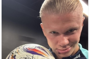 荷媒：阿贾克斯将日本国脚富安健洋列入潜在引援名单（荷媒：阿贾克斯将日本国脚富安健洋视为潜在引援目标）